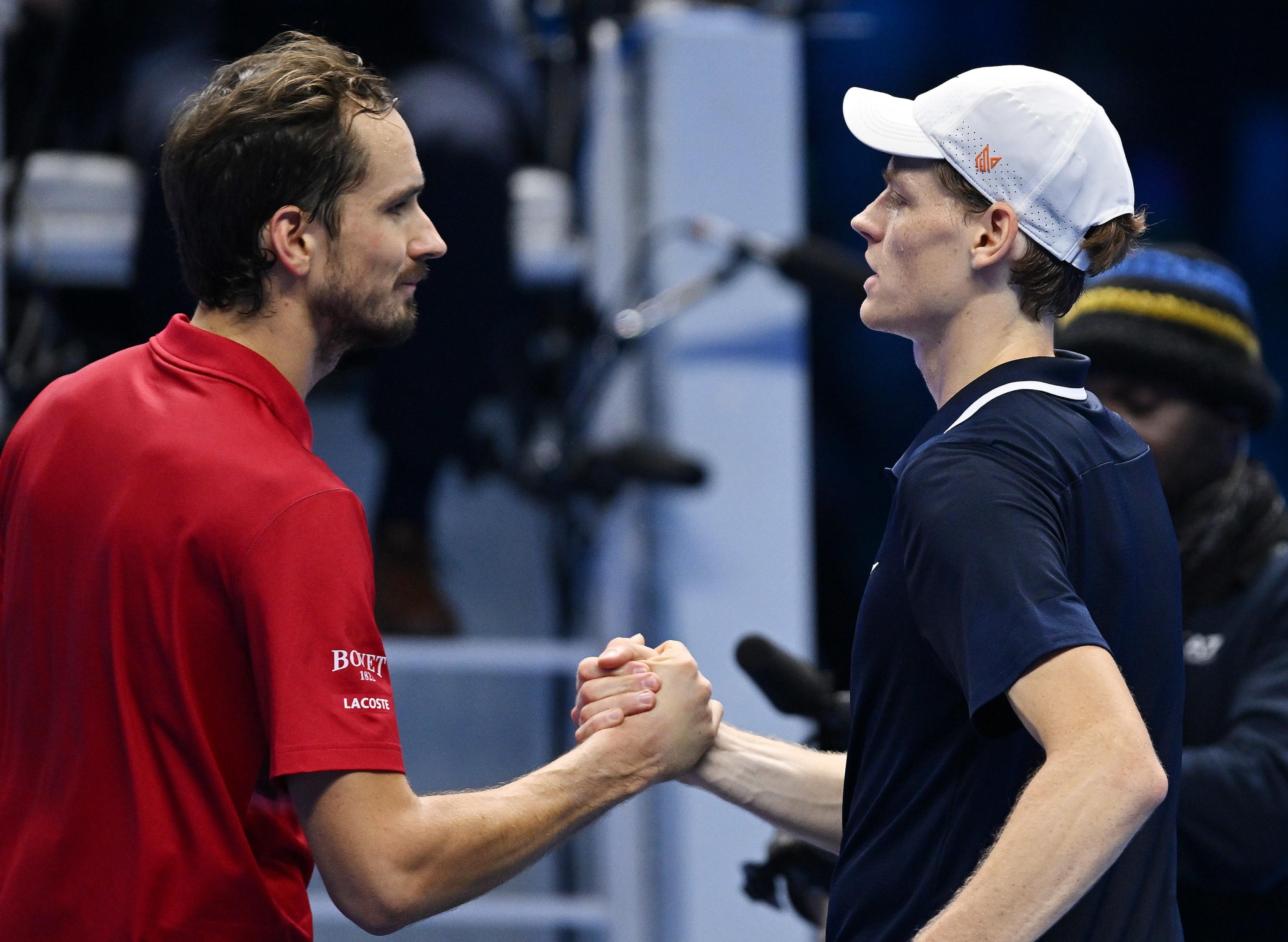 日本网球队鏖战美国网球队，梅德韦杰夫制霸全场的简单介绍